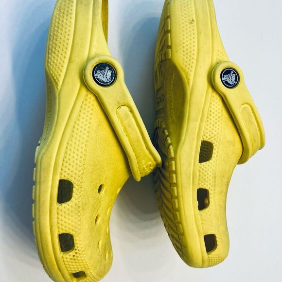 Crocs Yellow Unisex Clogs SlipOn Shoes Slides M4 W6 - Picture 4 of 8